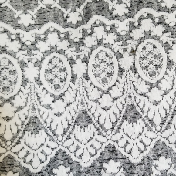 3/4 sleeve Lace top - Picture 2 of 4